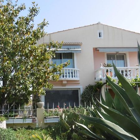 Rez De Chaussee Studio Climatise Dans Villa Aigues-Mortes Exterior photo